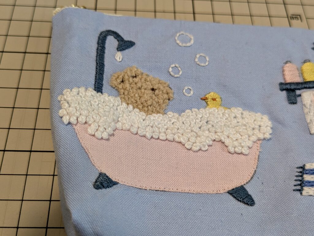 くまさんとバスタブのフレンチノットステッチ