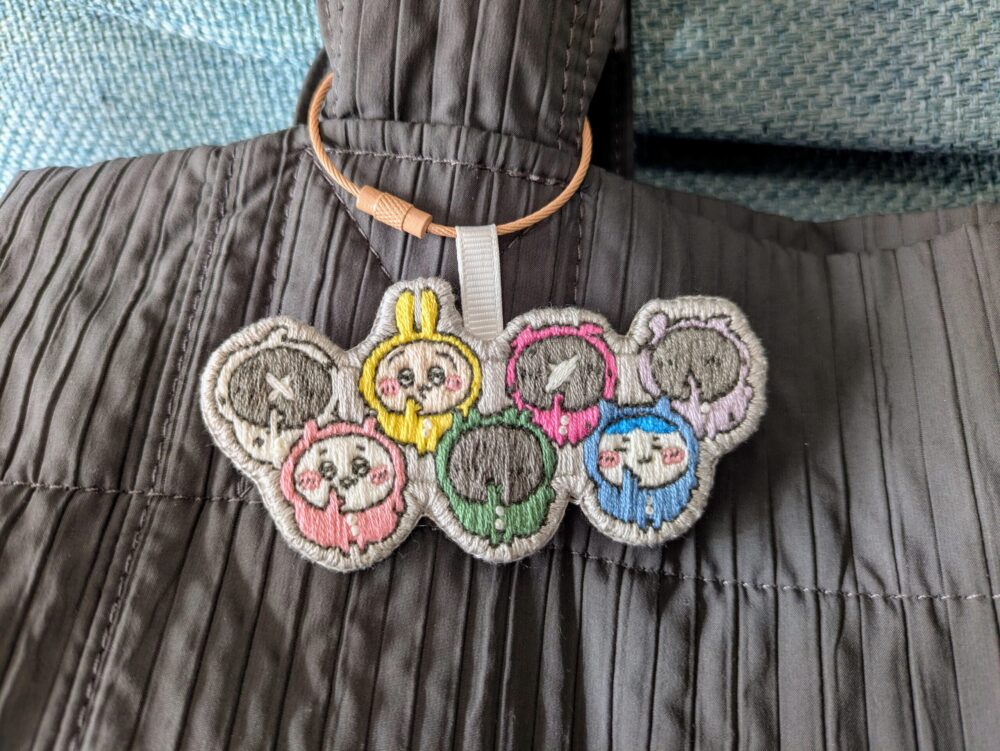ちいかわパジャマパーティズの刺しゅうチャーム